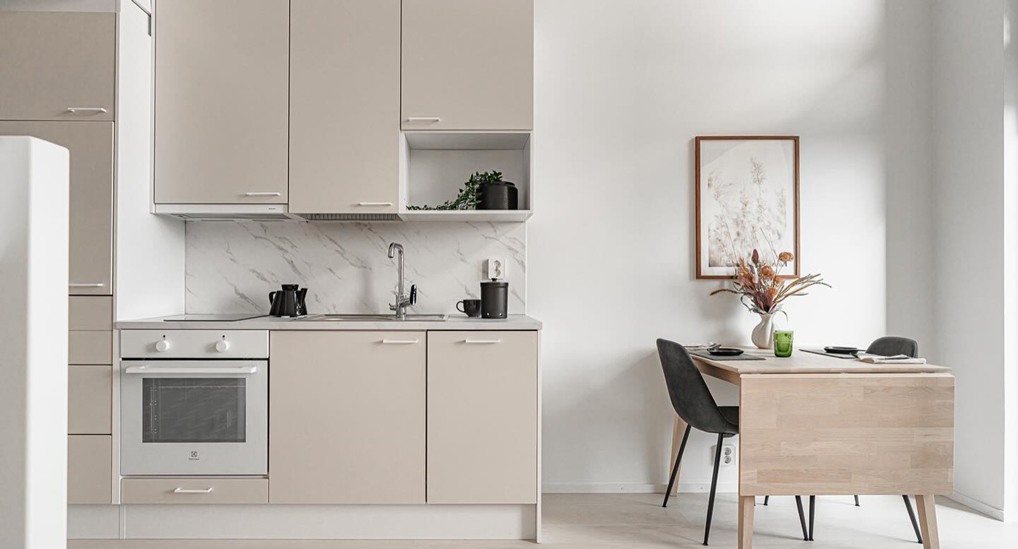 Kuvassa uusittu keittiö